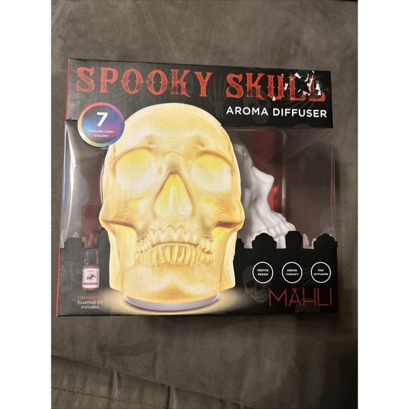 Mahli White Spooky Skull Aroma Diffuser Festive Fan Essential W/ Cinnamon Oil - Picture 1 of 13